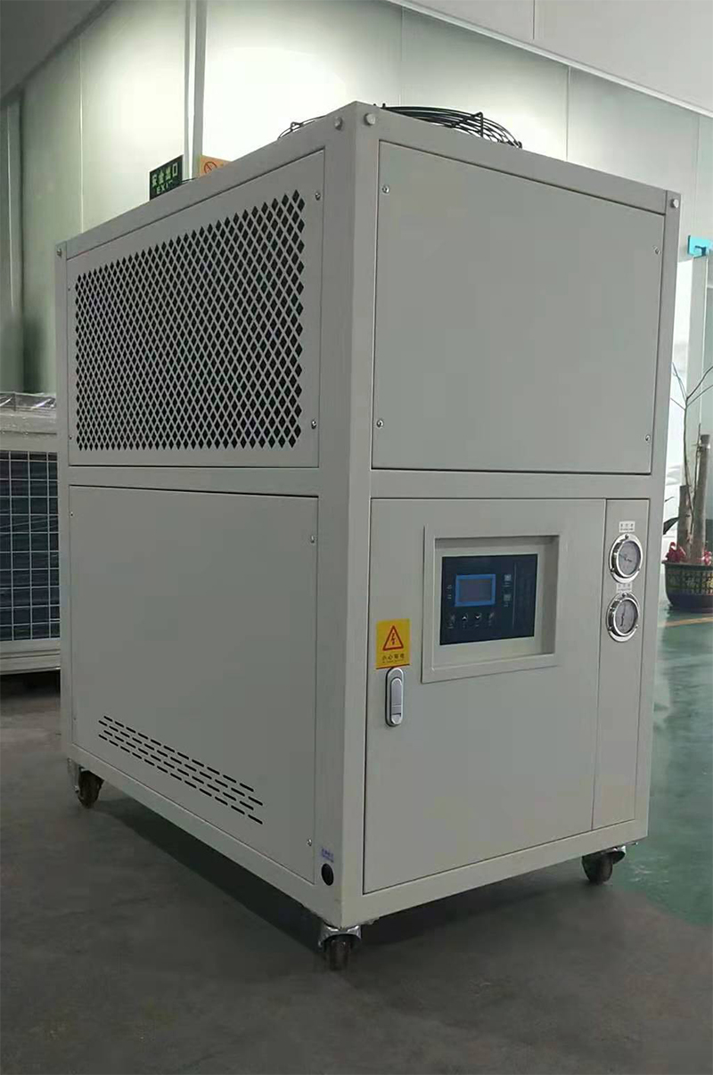 Industrial oil cooler