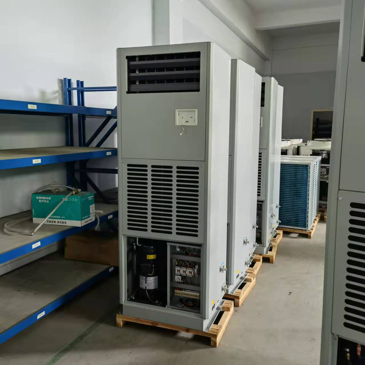 High temperature air conditioner